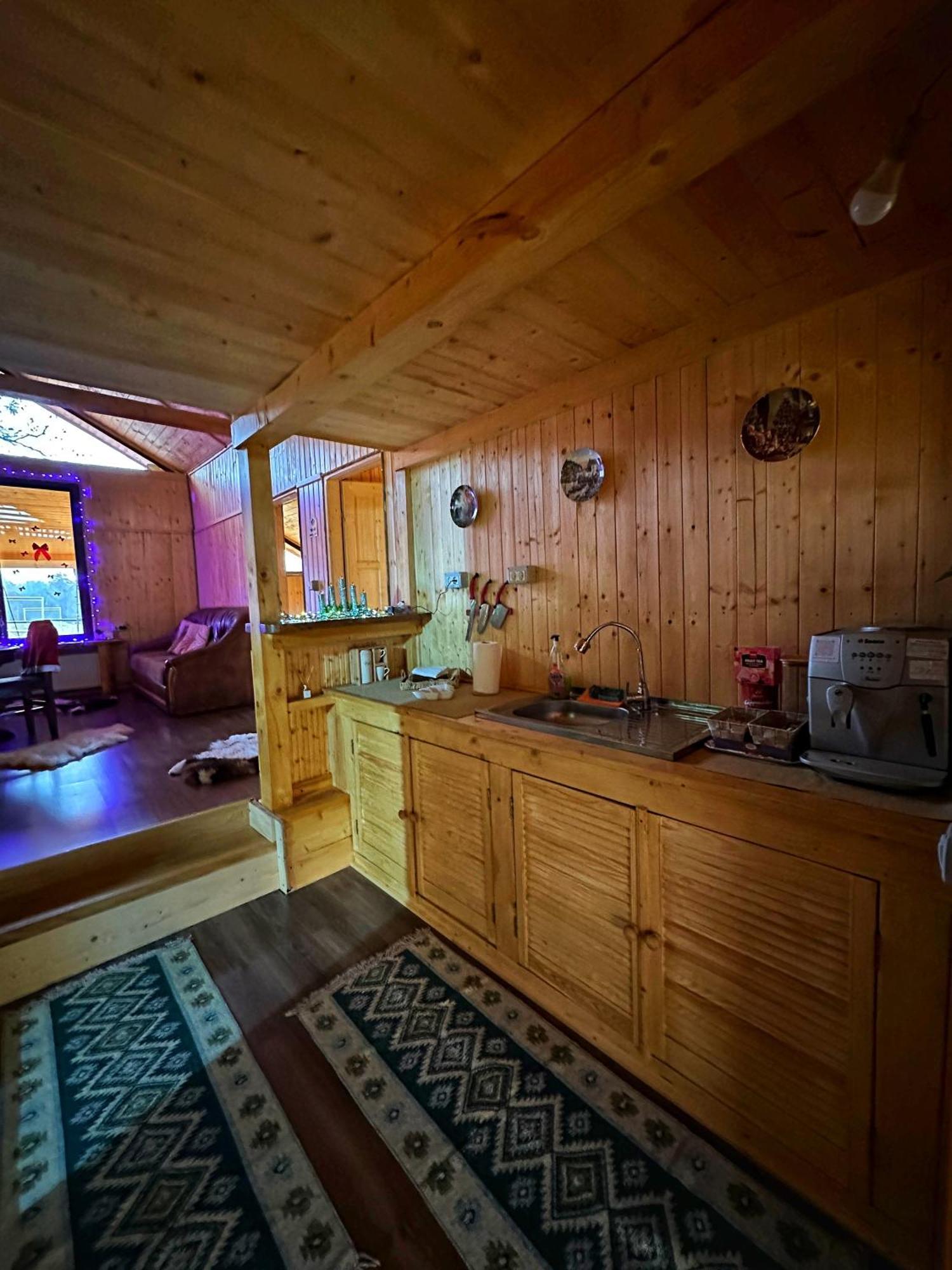 Vila Casuta Din Stejari-Transalpina Novaci-Străini Exteriér fotografie
